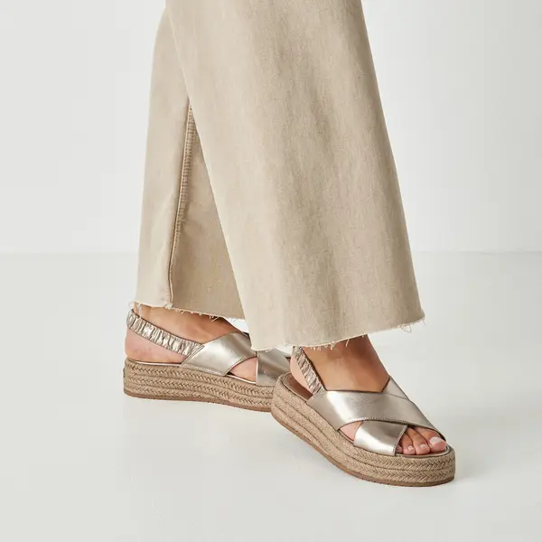 28246-46-933 Tamaris ženska sandala LIGHT GOLD