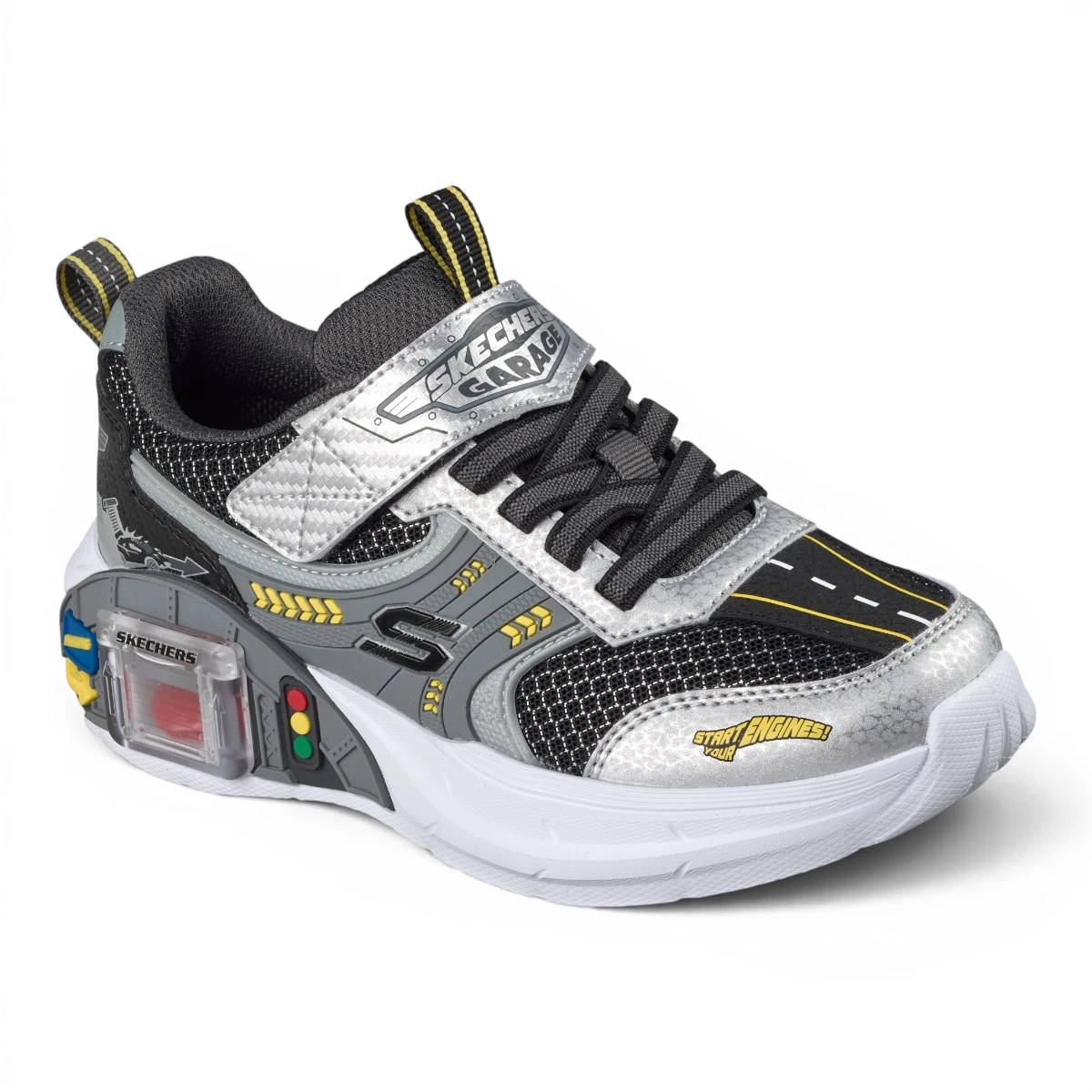 402150L-SLBK Garage srebrne dječje tenisice s motivom automobila – Skechers