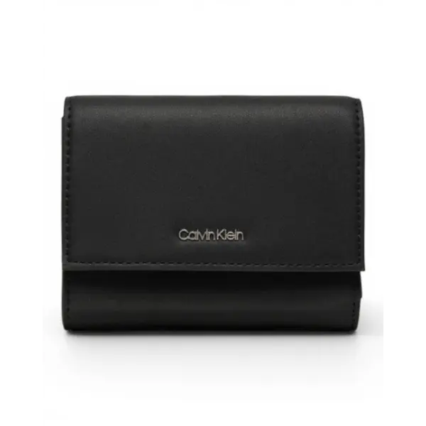 K60K612450-BEH-OS Crni ženski novčanik CK Must Trifold – Calvin Klein